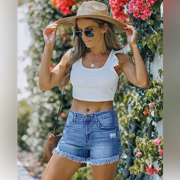 NWOT Luvamia Women’s Frayed Denim Jeans Shorts in XL - Picture 2 of 7